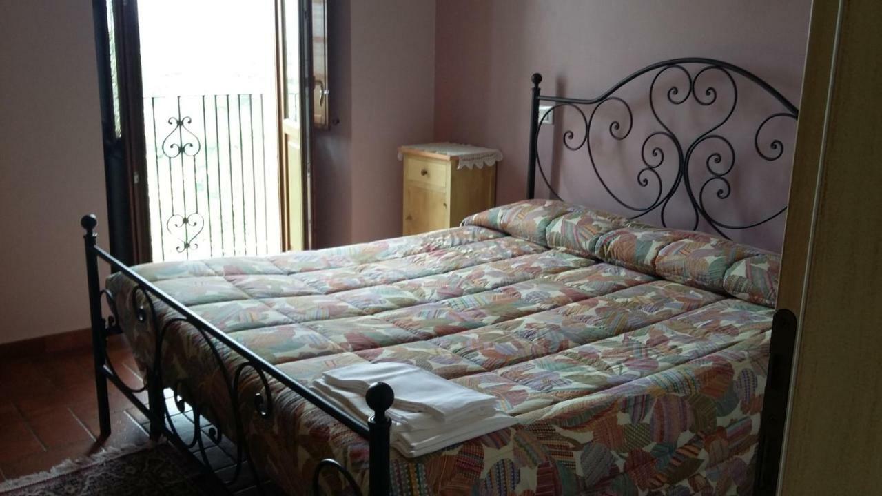 Вилла Alloggi Agrituristici Antica Dimora San Demetrio ne' Vestini Экстерьер фото